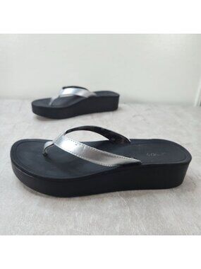 Olukai Platform Thong Sandals Silver Gray Open Toe Flatform Beach Flip Flops 10